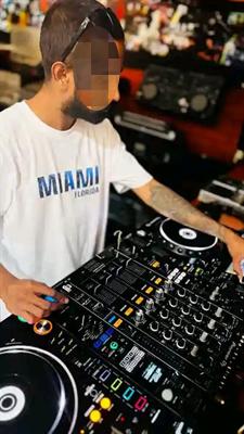 Photos 4 at Supreme Dj Academy